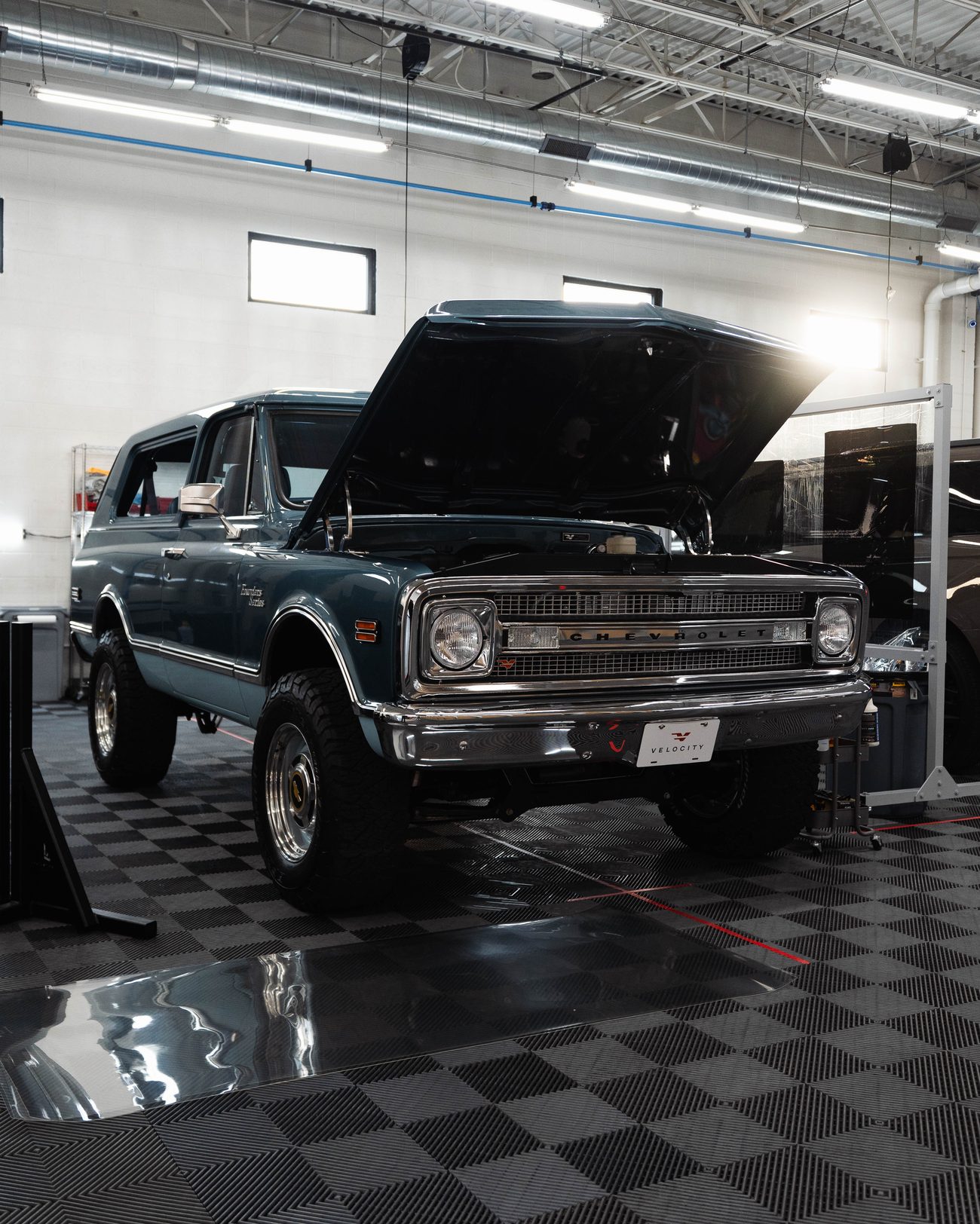 The blue Ford · Preservation detail