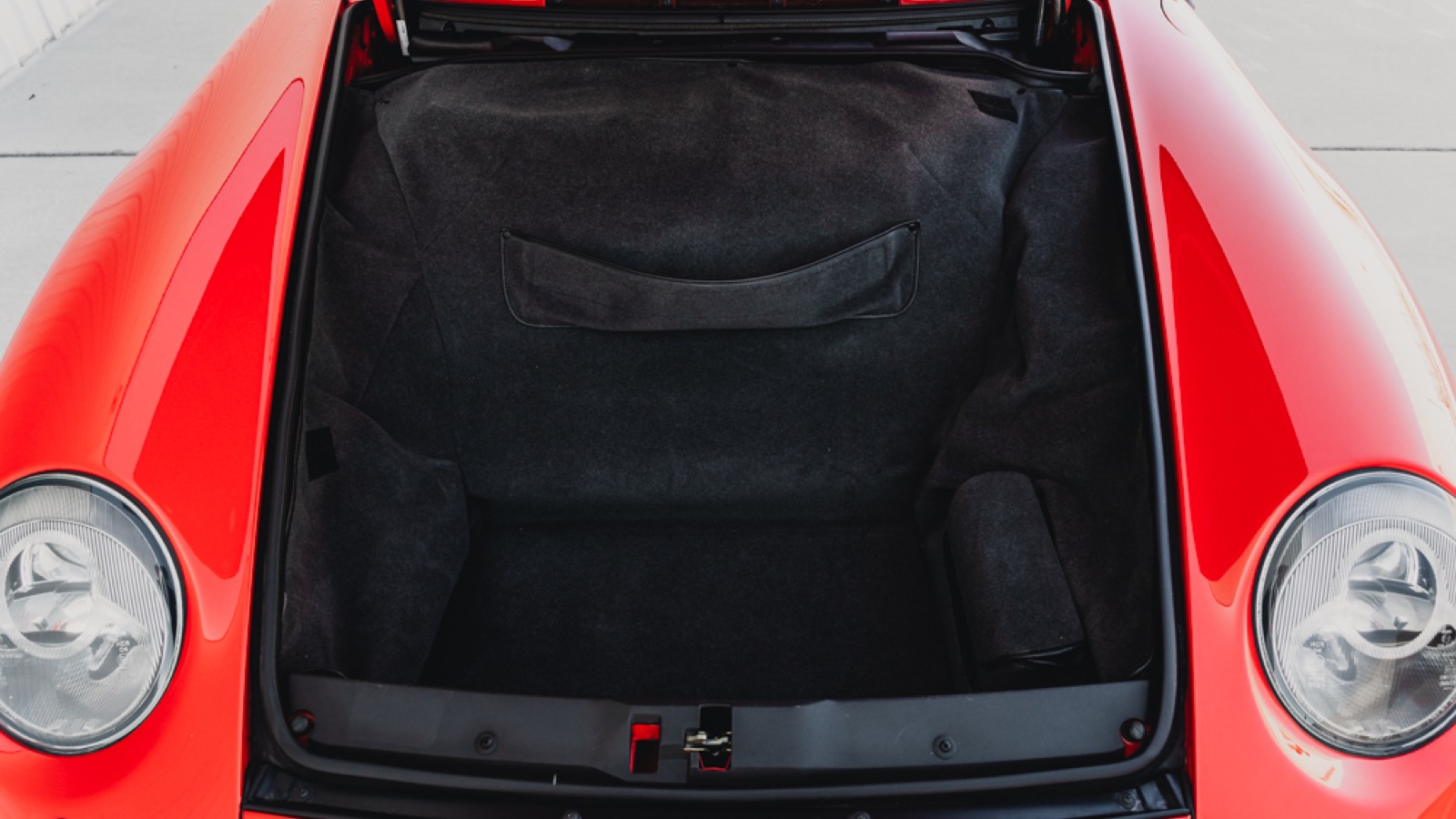 Porsche 911 · Full detail