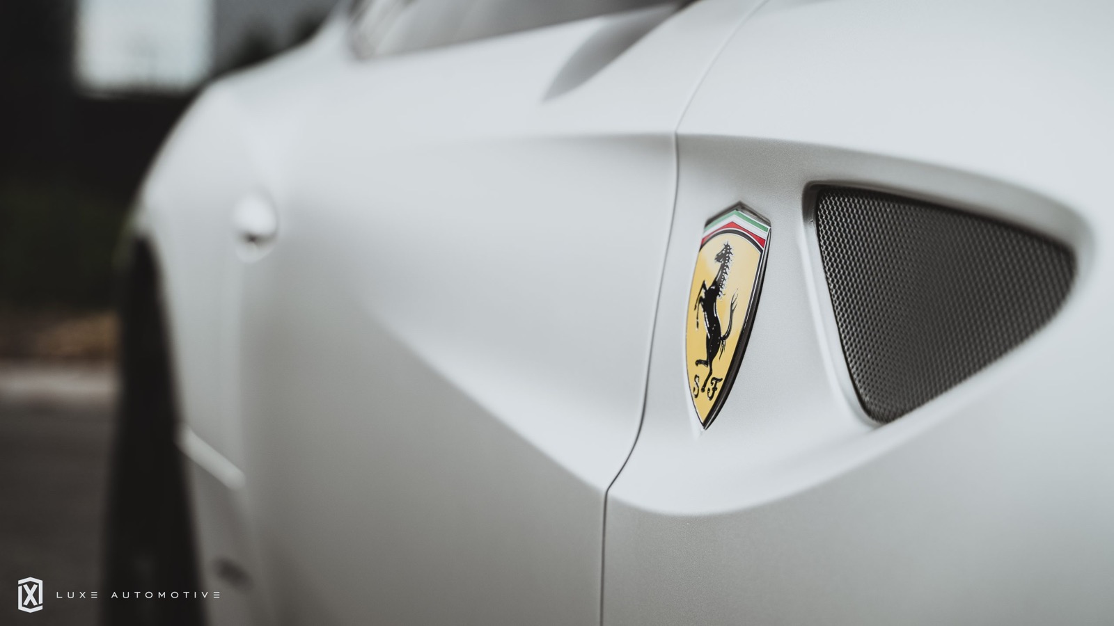 Ferrari FF · Film wrapped at every edge